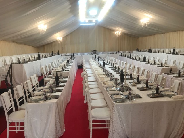 חיפוי אולם קירות ותקרה + קרניז